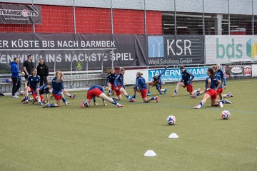 Bild 49 - wBJ Hamburger SV - FC Suederelbe : Ergebnis: 9:0